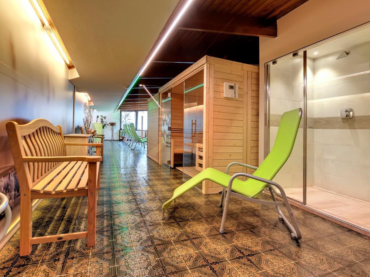 Hotel Kapriol Фольгарида Экстерьер фото